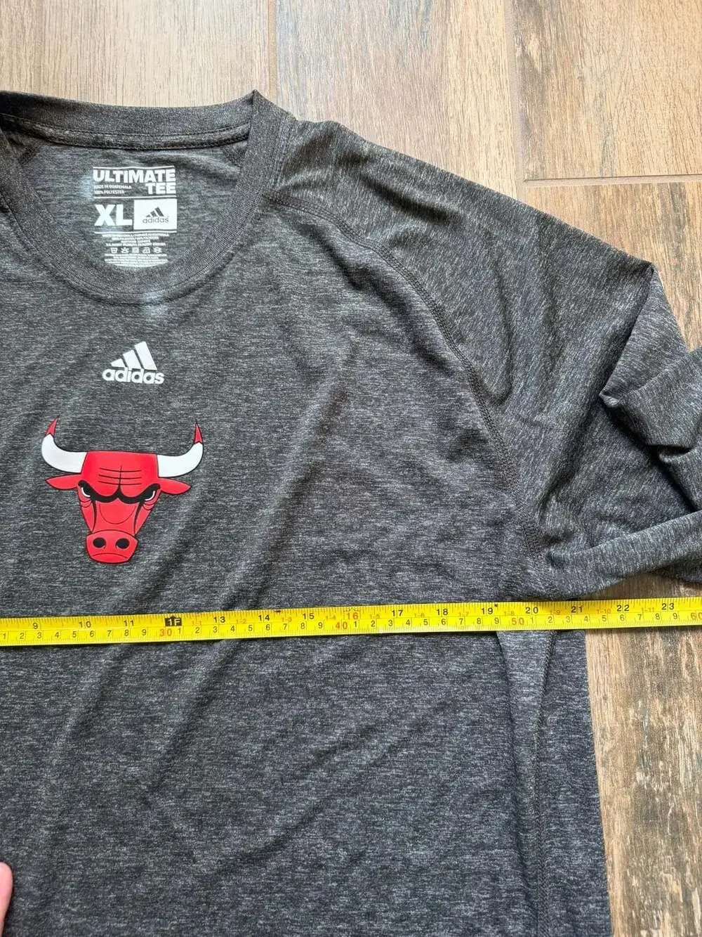 Adidas Chicago Bulls Ultimate Tee Size XL Gray Long Sleeve